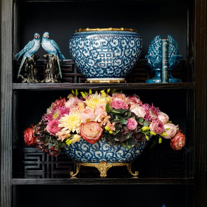 PLANTER, RD. BLUE/WHITE W/BRZ