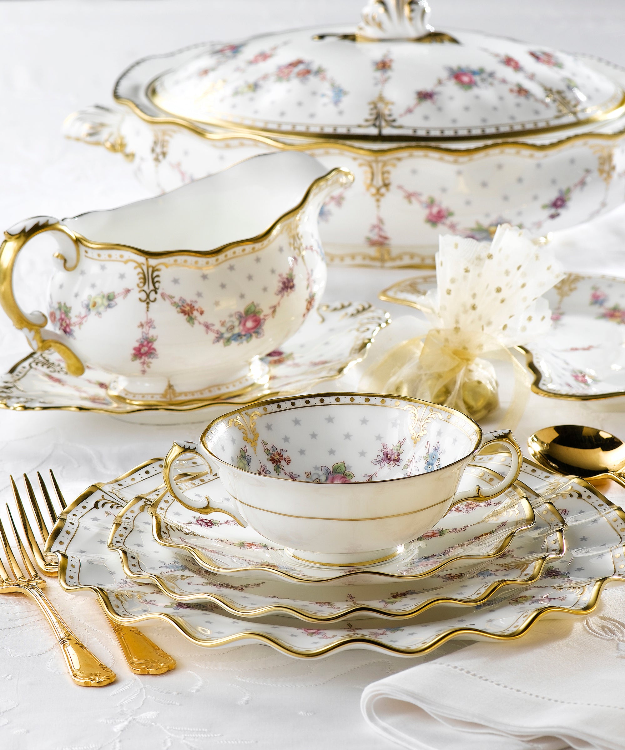 Royal dinnerware outlet sets