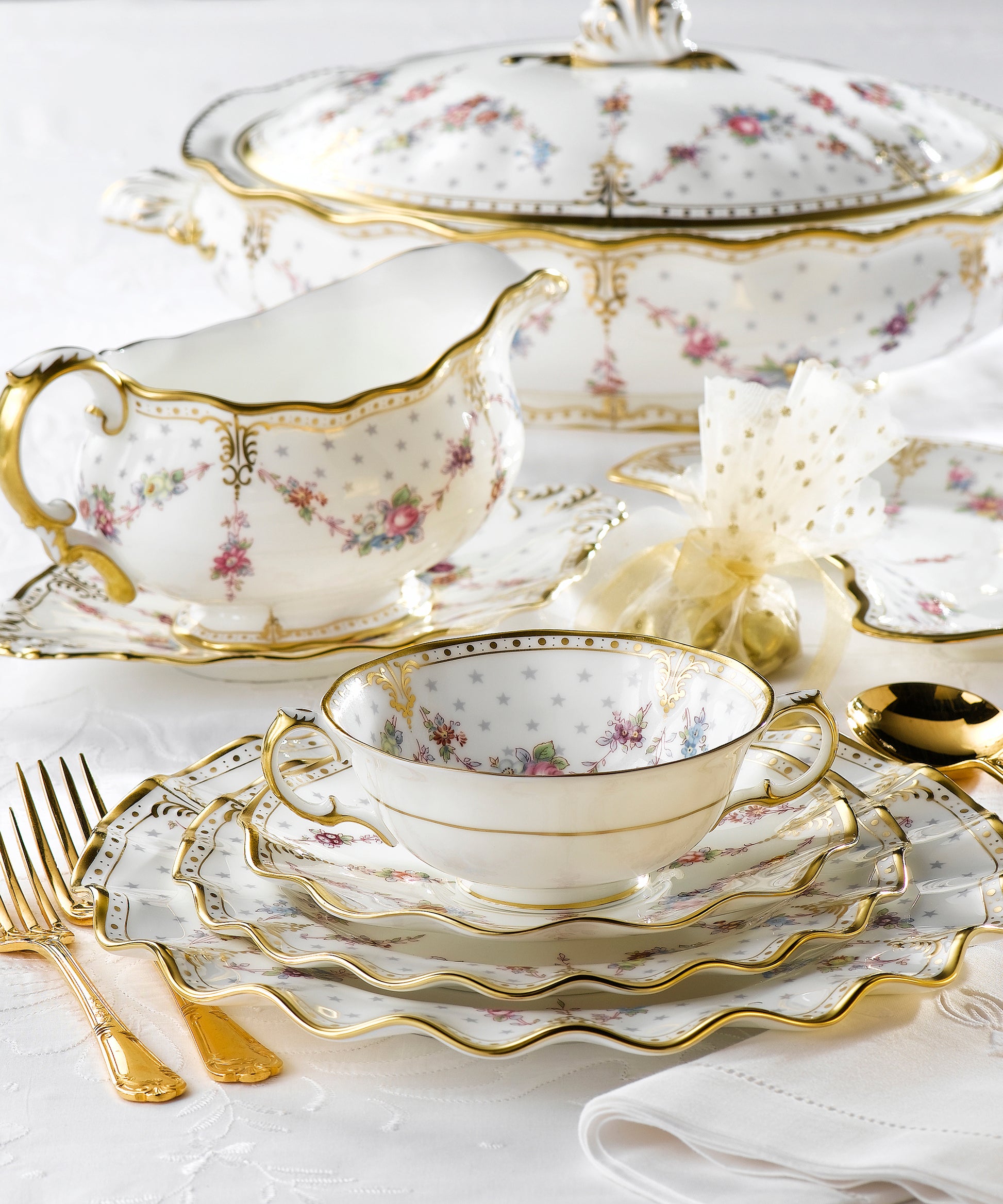 Dinner Set-Royal Antoinette for 12 person / Set of 60pcs